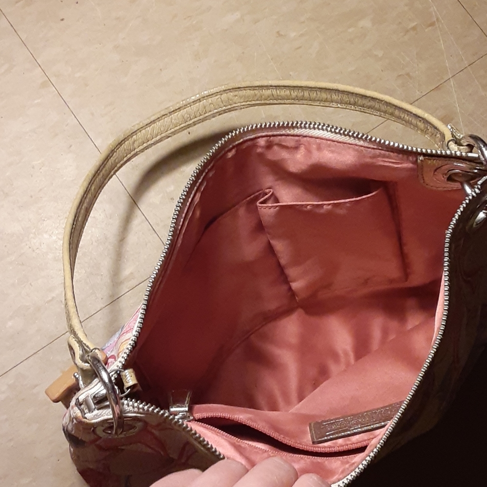 Coach purse - Picture 3 of 4